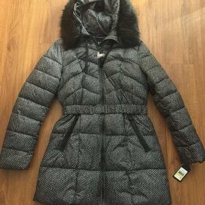 NEW GUESS WOMEN’S WINTER COAT M R